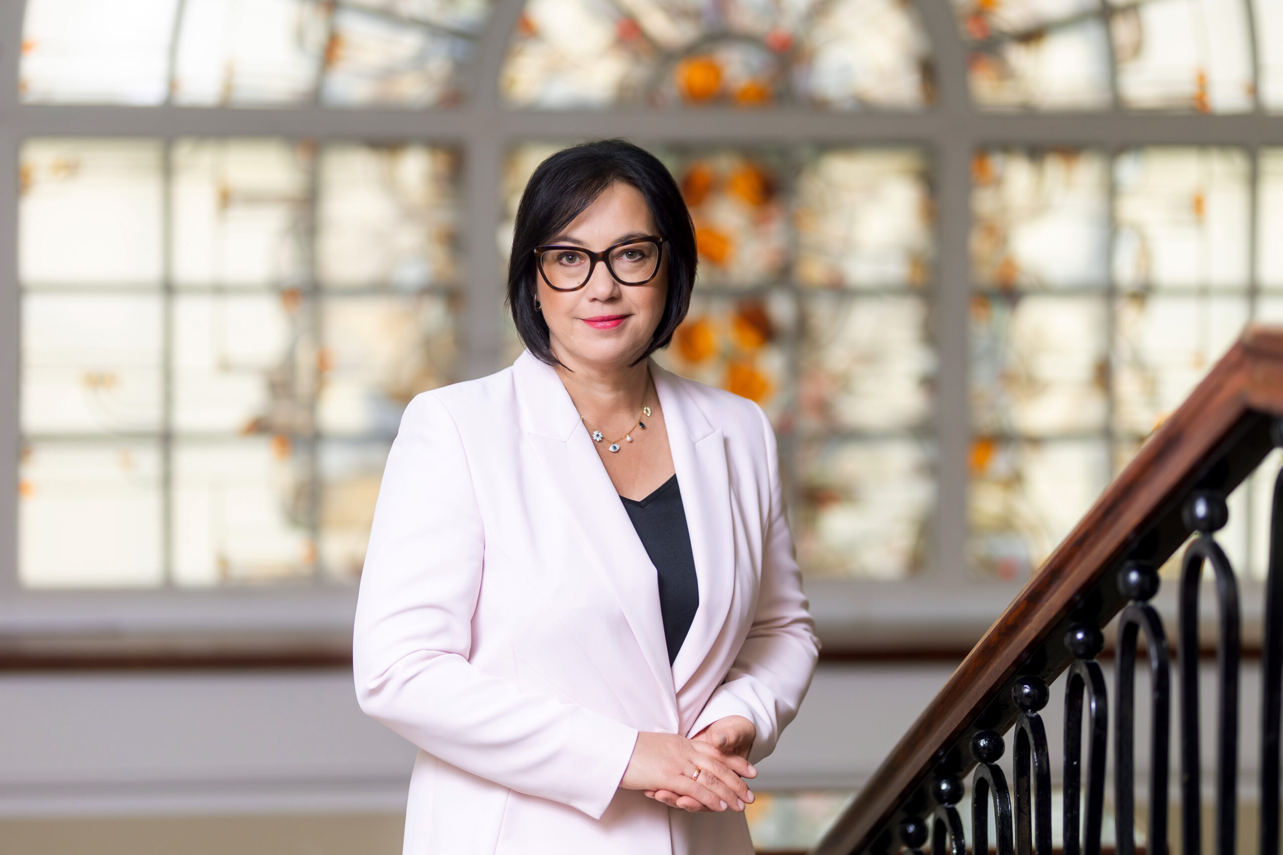 Linda Tabagari butunlay yalangoch