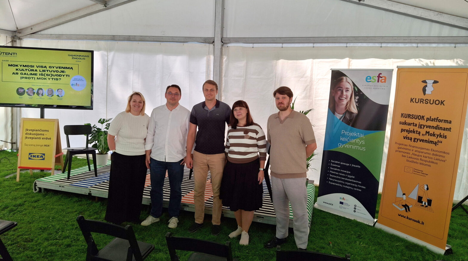 Iš kairės: V.Juškienė, A.Bečys, L.Pečkaitis, I.Abramavičienė, T.Pūtys