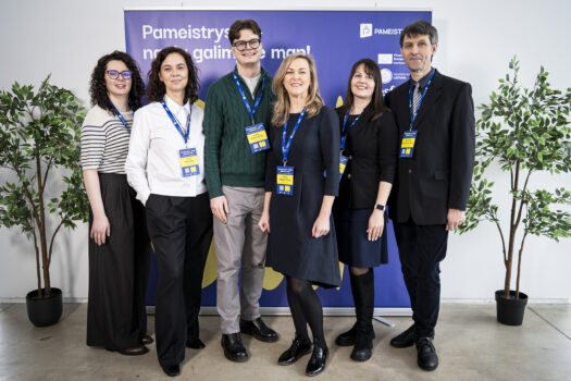 Vilniuje pristatyti trejus metus trukusio jungtinio projekto „Pameistrystė – nauja galimybė man!R